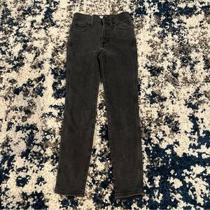 Madewell Petite 10" High-Rise Skinny Jeans • Black Skinny Jeans • 25P